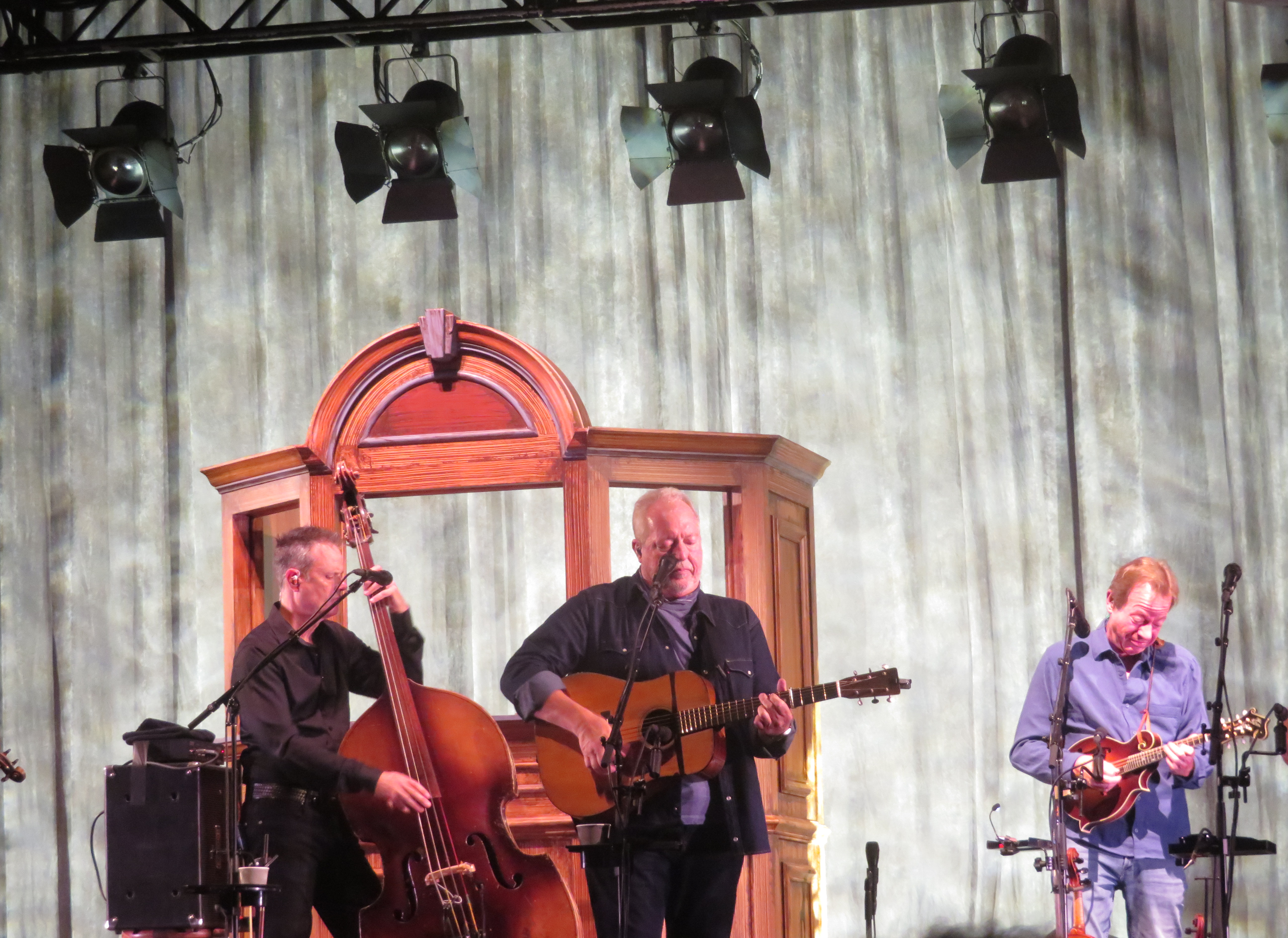 AlisonKraussAndUnionStation2025-08-19MasseyHallTorontoCanada (16).jpg